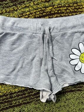 Flowers by Zoe Light Gray Daisy Lounge Shorts